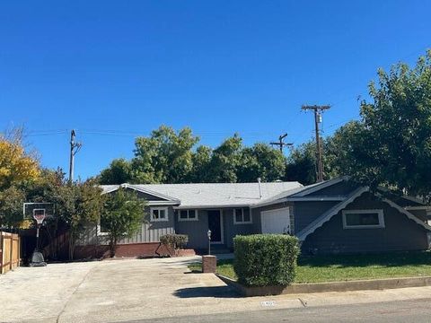 Photo of 6405 El Camino Drive, Redding, CA 96001 (MLS # 25-5521)