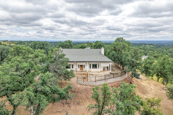 12921 GAS POINT RD, IGO, CA 96047 - Image 081794de72f7bee81b2c7de670bf250b/1423305921
