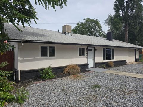 Photo of 1921 Montana Avenue, Shasta Lake, CA 96019 (MLS # 26-2039)