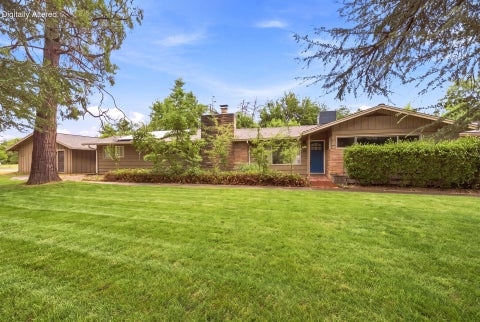 Photo of 21249 Shelly Lane, Anderson, CA 96007 (MLS # 26-4684)