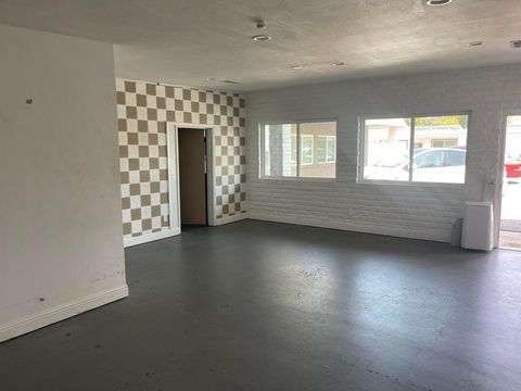 Photo of 2494 Beverly Drive #3, Redding, CA 96002 (MLS # 26-1753)