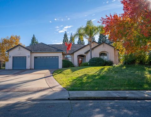 Photo of 2147 Edinburgh Way, Redding, CA 96003 (MLS # 25-5325)