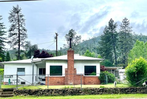 Photo of 15194 Wonderland Boulevard, Redding, CA 96003 (MLS # 26-1680)