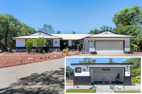 Photo of 10390 October Lane, Redding, CA 96003 (MLS # 26-2334)