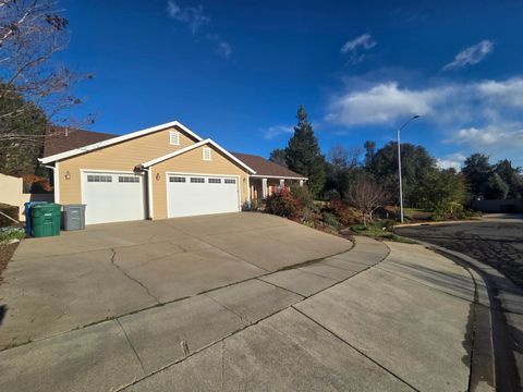 Photo of 1163 Sunriver Lane, Redding, CA 96001 (MLS # 26-685)