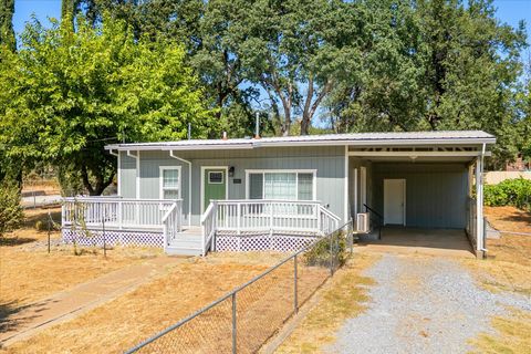 Photo of 4465 Vallecito Street, Shasta Lake, CA 96019 (MLS # 25-3829)