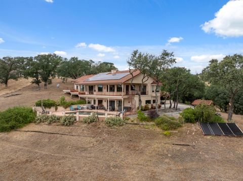 Photo of 22650 Adobe Road, Red Bluff, CA 96080 (MLS # 26-3218)