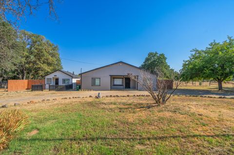 Photo of 19819 and 19825 Gas Point Road, Cottonwood, CA 96022 (MLS # 25-3831)