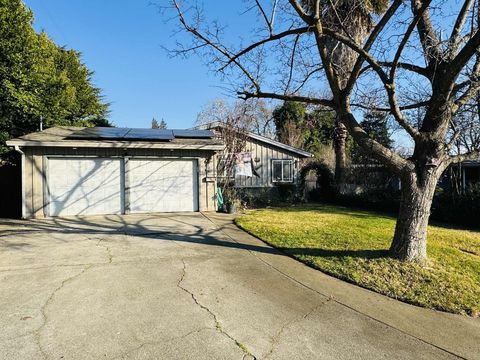 Photo of 75 Cottage Avenue, Chico, CA 95926 (MLS # 26-342)