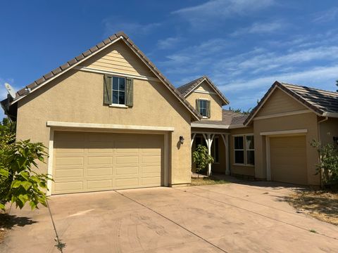 Photo of 4463 Pike Court, Redding, CA 96002 (MLS # 25-4092)