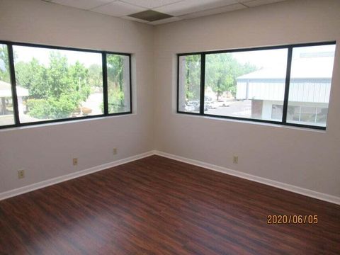 Photo of 169 Hartnell Avenue #204, Redding, CA 96002 (MLS # 25-4897)