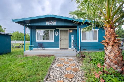 Photo of 13487 Evelyn Street, Red Bluff, CA 96080 (MLS # 26-1833)