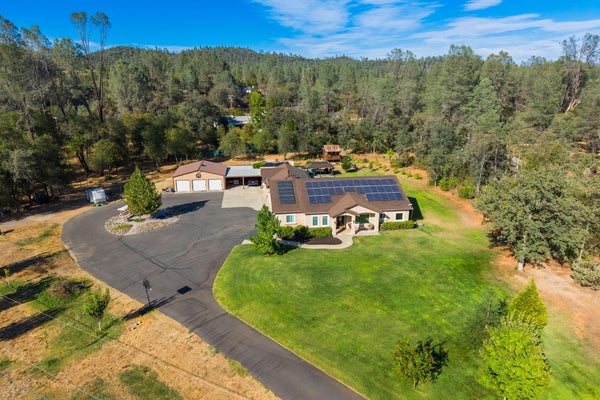 11970 QUARTZ HILL RD, REDDING, CA 96003 - Image 10bc3bfbada4df53b1787cd465c753b1/2947618253