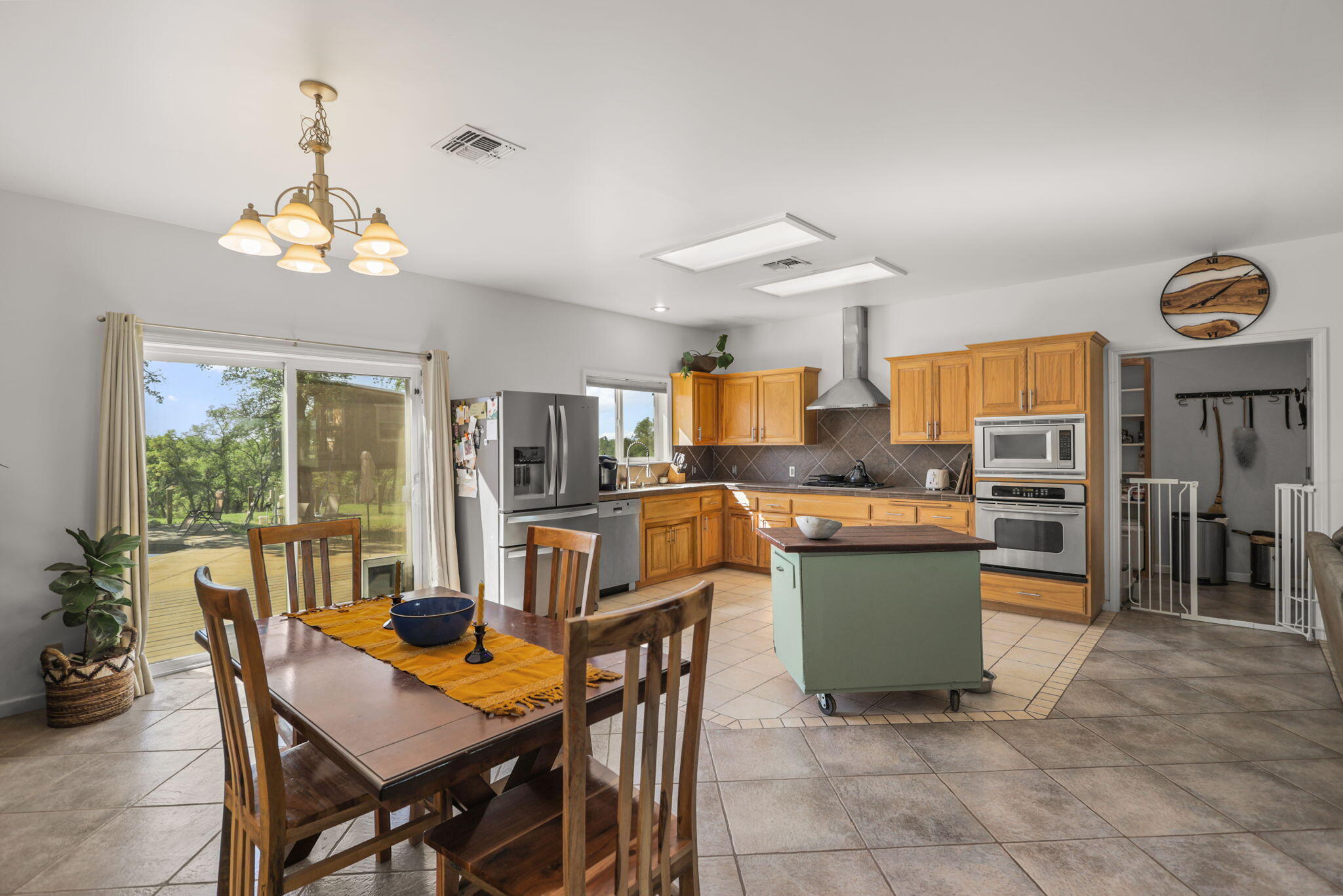 22989 Antler Road