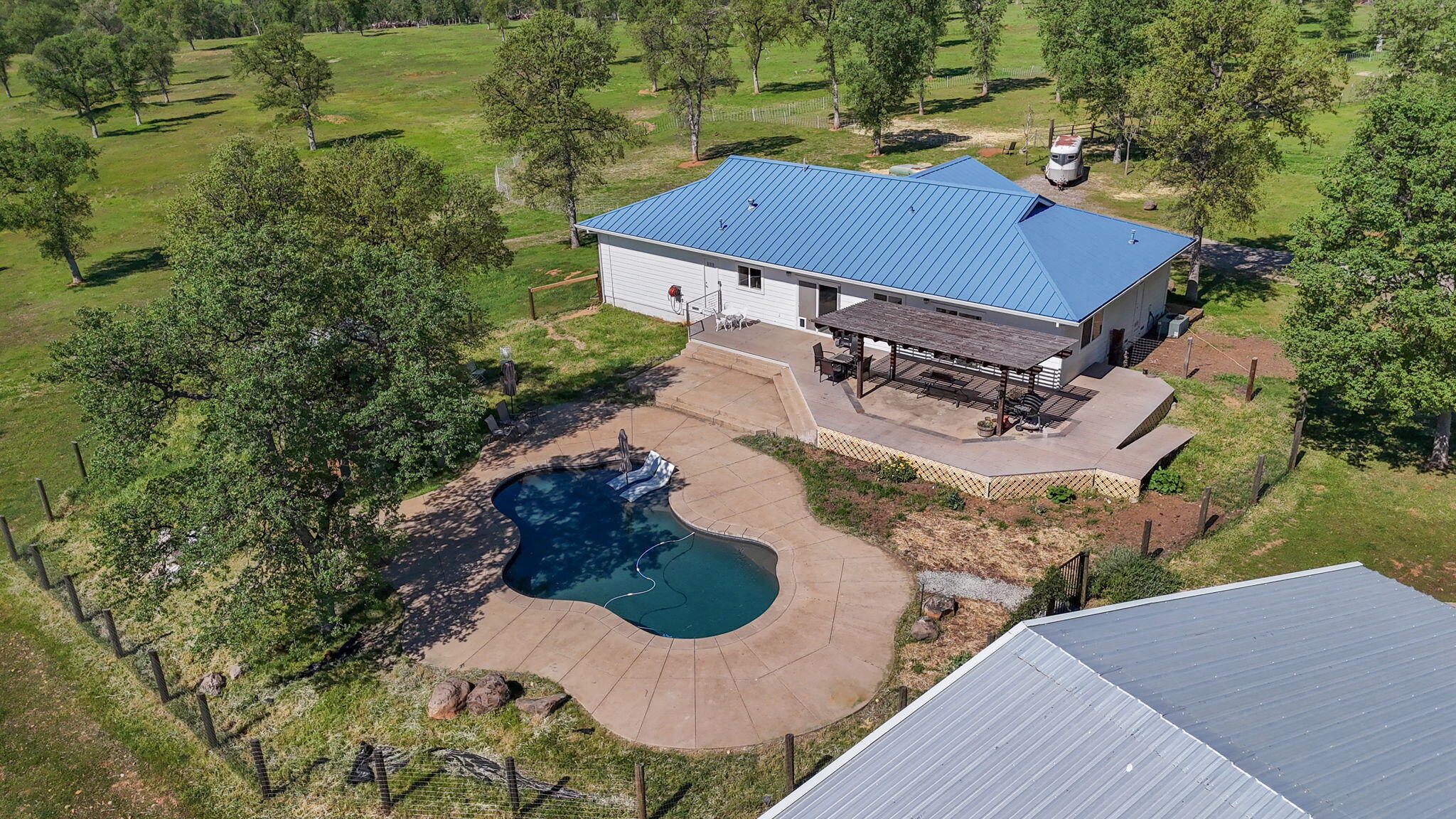 22989 Antler Road