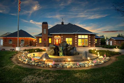 Photo of 19640 Dairyland Drive, Redding, CA 96002 (MLS # 26-1142)