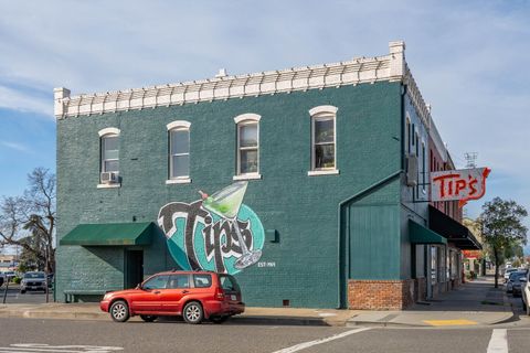 Photo of 501 Walnut Street, Red Bluff, CA 96080 (MLS # 25-1014)