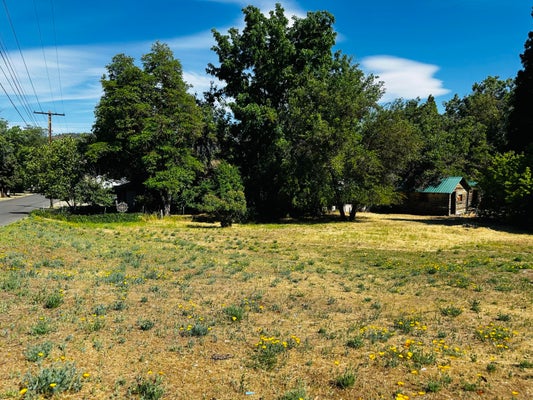 106 N WEST ST, YREKA, CA 96097 - Image 11d3ea871f7664ce2cdc33ca0a0c7ee8/862189795