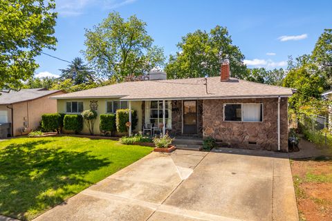 Photo of 2914 Yana Avenue, Redding, CA 96002 (MLS # 26-1673)