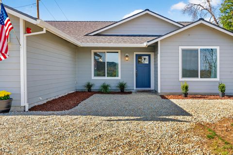 Photo of 15783 Gold Mine Lane, Redding, CA 96001 (MLS # 25-5049)