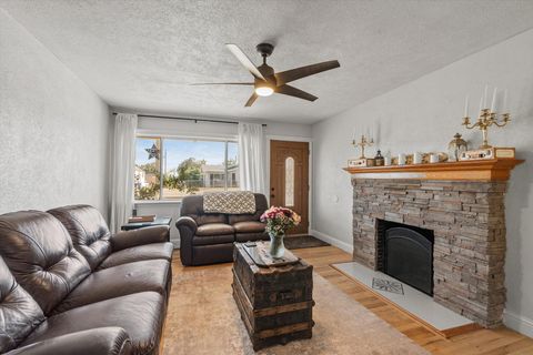 Photo of 1514 Walbridge Street, Red Bluff, CA 96080 (MLS # 25-4027)