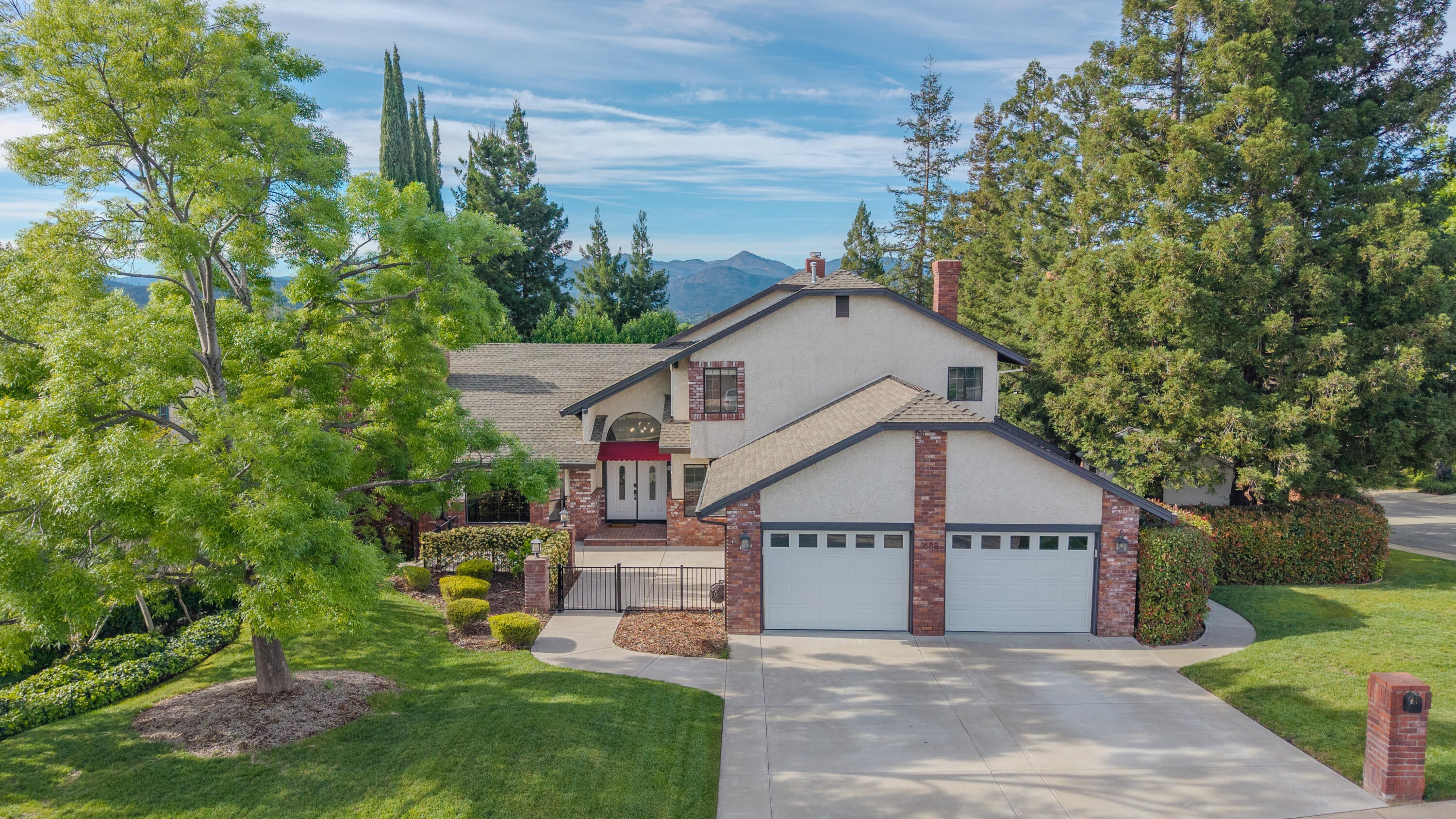1688 El Capitan Drive