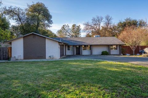 Photo of 4302 Paulson Lane, Redding, CA 96002 (MLS # 26-165)