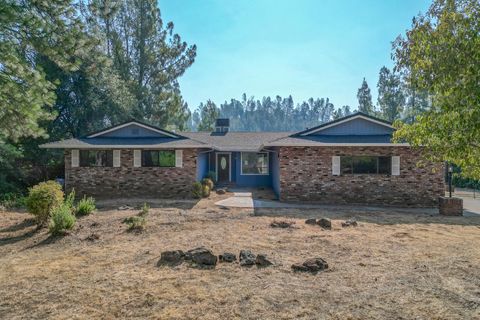 Photo of 8947 Olney Park Drive, Redding, CA 96001 (MLS # 26-582)