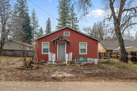Photo of 21722 3rd Street, Burney, CA 96013 (MLS # 25-5347)
