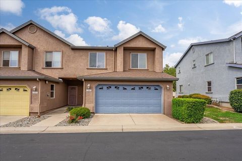Photo of 3160 Sinaloa Trail, Redding, CA 96002 (MLS # 25-4049)