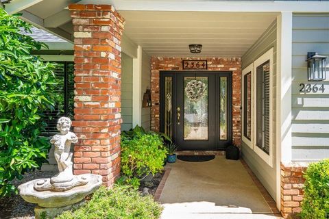 Photo of 2364 La Madre Court, Redding, CA 96002 (MLS # 26-35)