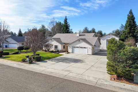 Photo of 4624 Columbine Drive, Redding, CA 96002 (MLS # 26-1936)