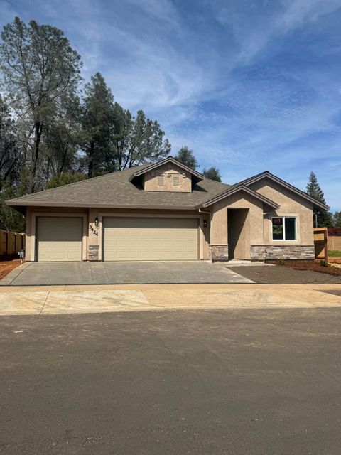 Photo of 3424 Lowland Avenue, Redding, CA 96002 (MLS # 25-5501)