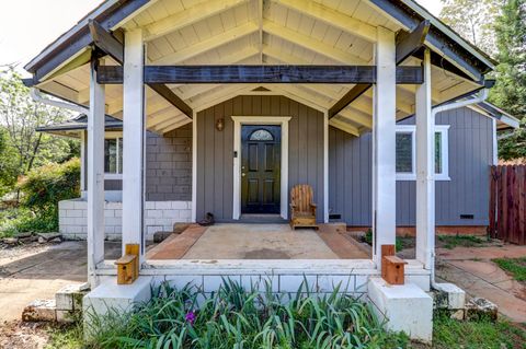 Photo of 1400 Median Avenue, Shasta Lake, CA 96019 (MLS # 26-1500)