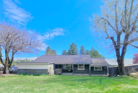 Photo of 230 Myrtle Street, Chester, CA 96020 (MLS # 26-1607)