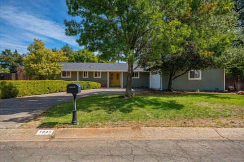 Photo of 3845 Loustalot Way, Redding, CA 96002 (MLS # 26-4874)