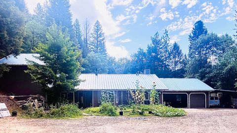 Photo of 27367 Mineral Way, Bella Vista, CA 96008 (MLS # 25-3889)