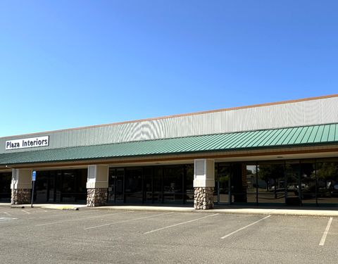 Photo of 1812 Park Marina Drive, Redding, CA 96001 (MLS # 24-3785)