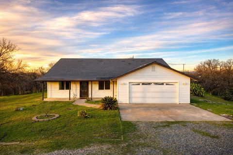 Photo of 17695 Dolores Drive, Cottonwood, CA 96022 (MLS # 26-2001)