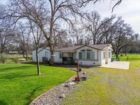 Photo of 18615 Bowman Road, Cottonwood, CA 96022 (MLS # 26-751)
