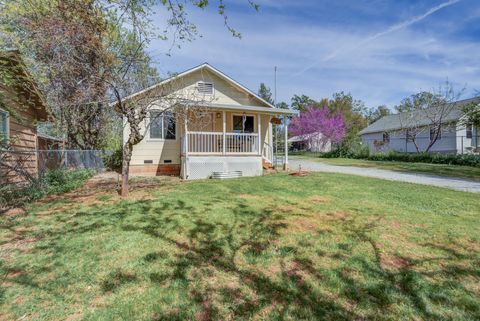 Photo of 4029 Flower Street, Shasta Lake, CA 96019 (MLS # 26-1066)