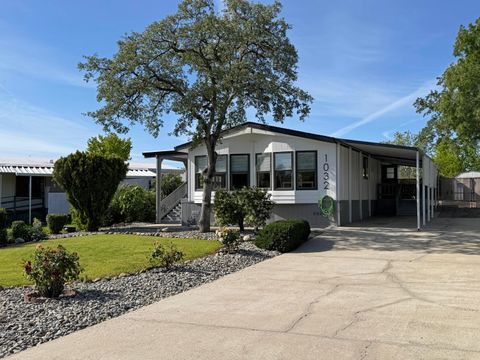 Photo of 1032 Yogi Court, Redding, CA 96003 (MLS # 26-1717)