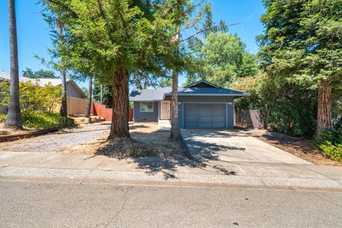 Photo of 3825 Coeur D Alene Avenue, Shasta Lake, CA 96019 (MLS # 25-3399)