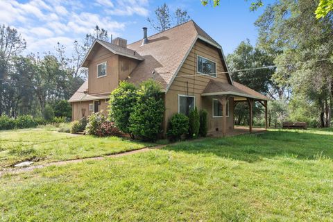 Photo of 17995 Spanish Canyon Lane, Anderson, CA 96007 (MLS # 26-1766)