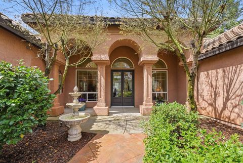 Photo of 13482 Tierra Heights Road, Redding, CA 96003 (MLS # 26-2260)