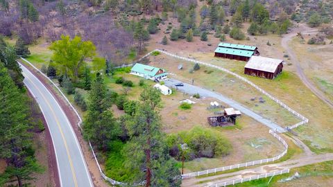 Photo of 18031 Gazelle Callahan Road, Out of Area, CA 96034 (MLS # 26-1978)