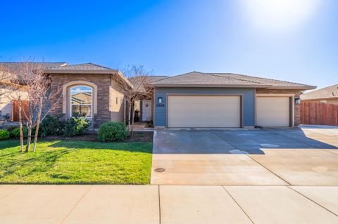 Photo of 2868 Ukonom Drive, Redding, CA 96002 (MLS # 25-5343)