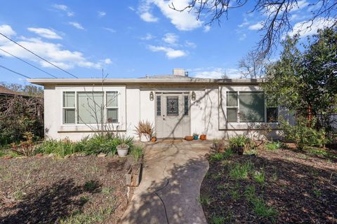 Photo of 3338 Willow St, Cottonwood, CA 96022 (MLS # 26-1014)