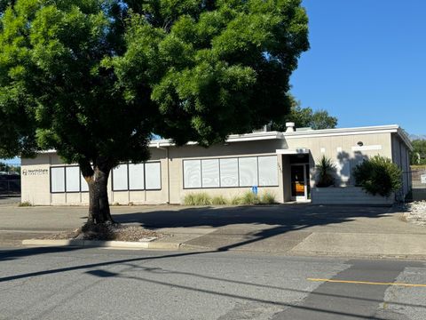 Photo of 2460 Athens Avenue, Redding, CA 96001 (MLS # 26-1514)