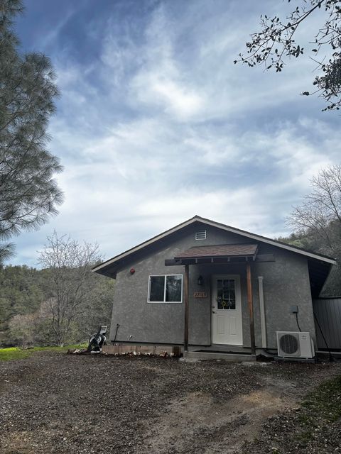 Photo of 22169 Ravine Court, Redding, CA 96003 (MLS # 26-424)